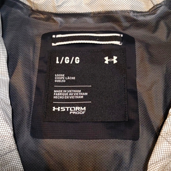 Under Armour Fish Rain Jacket - Picture 3 of 5